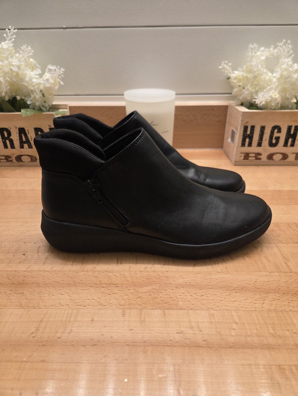 Clarks Kayleigh Black Mid Ankle Wedge Boots Women's Size 9